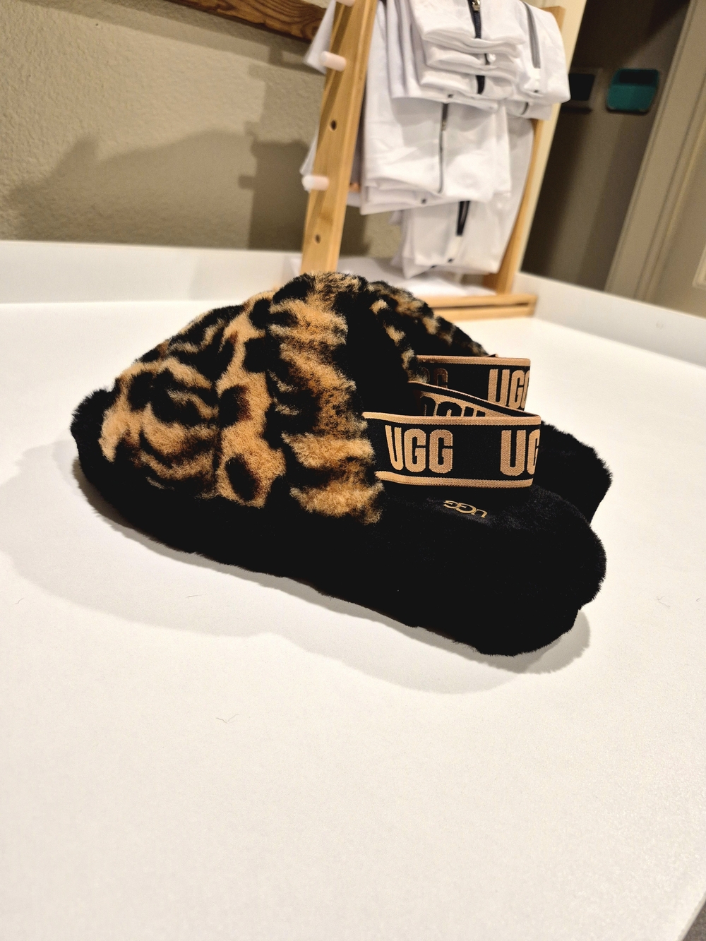 Like NEW UGG Leopard Print Black & Tan Fuzzy Slide Slippers Fluff Yeah